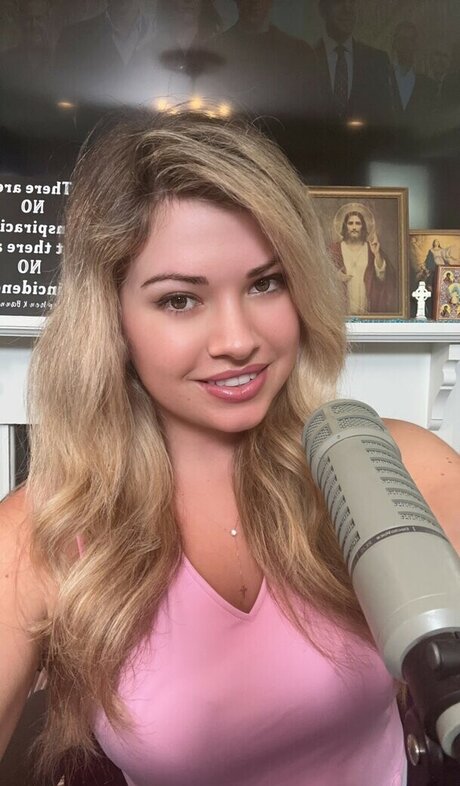 Natalie Winters exclusive pornstar pictures