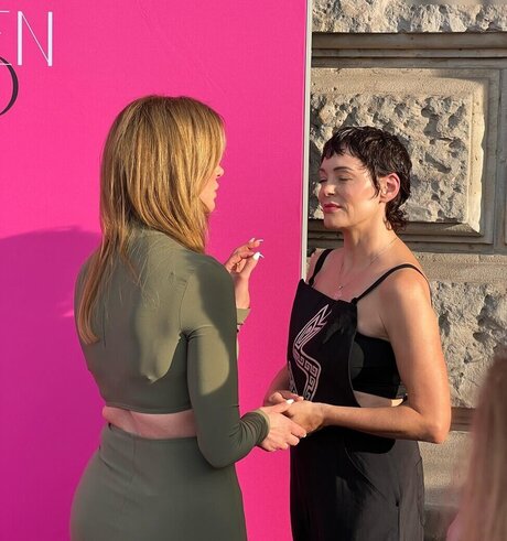 shemale fucks girl onlyfans pornos gallery