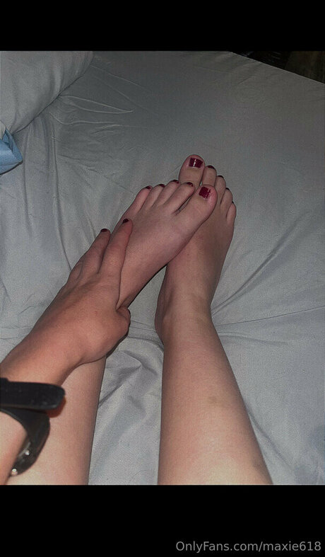 Maxie618 porn model gallery