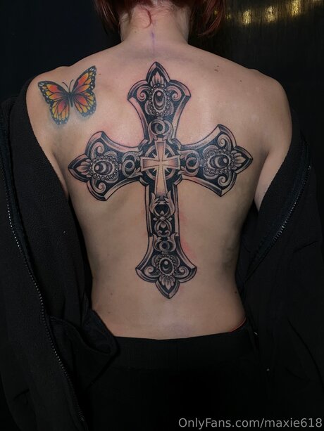 Maxie618 pornstar art galleries