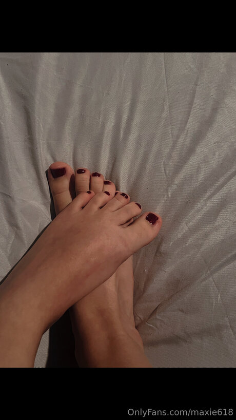 Maxie618 model pretty photos