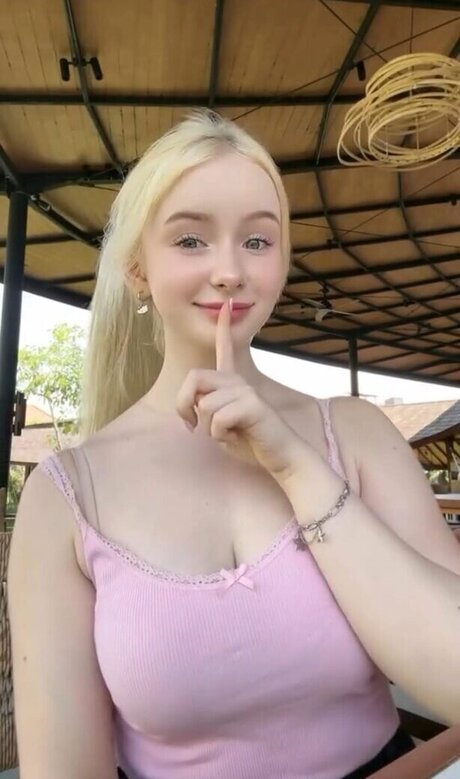 Dasha Gartman pretty star photo