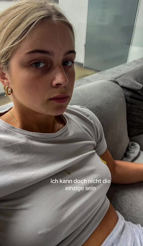 Lea Breuer nice star image