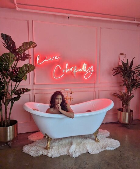 Lauren Mary Kim pretty actress pics