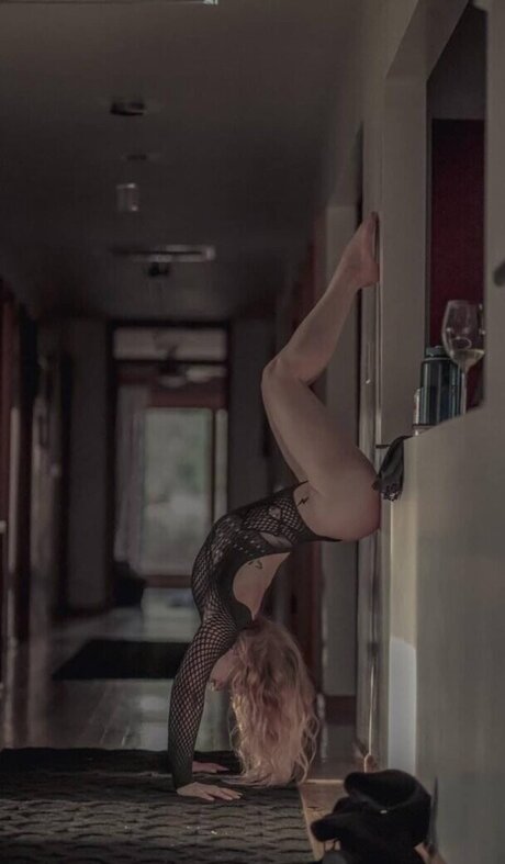 Eeeeinleigh pornographic actress images