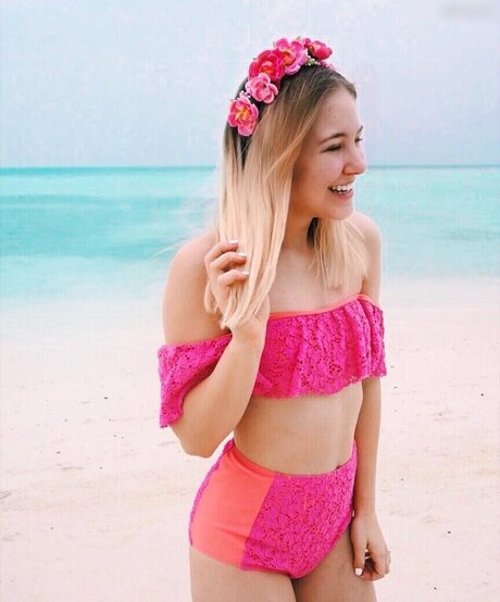 Diana zur L wen model pornographic images