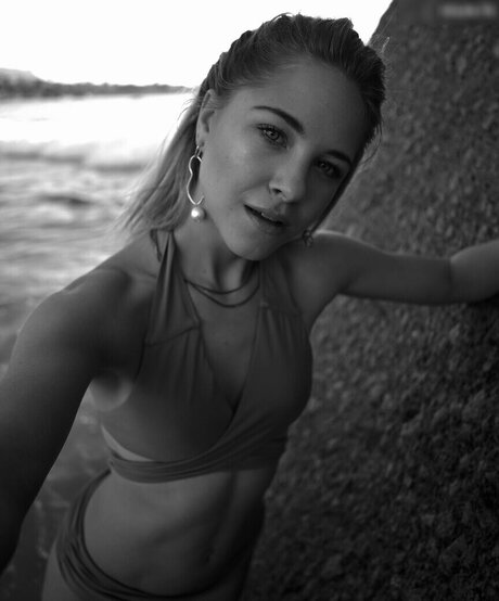 Diana zur L wen erotic actress photo