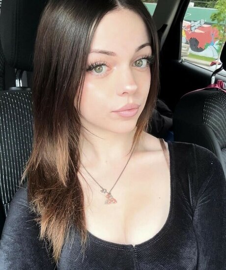 Zion Diamond adult actress pics