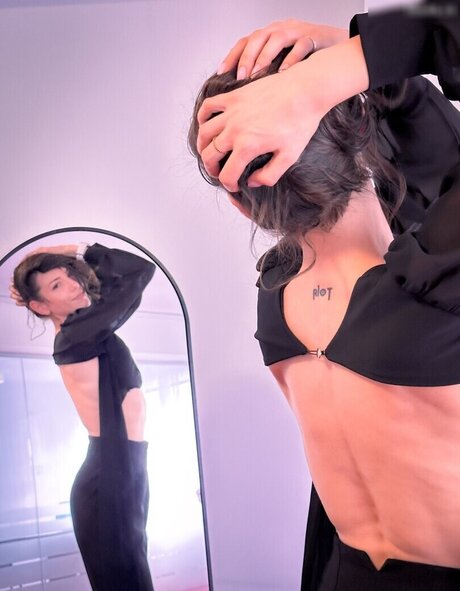 famous onlyfans sexy nude picture