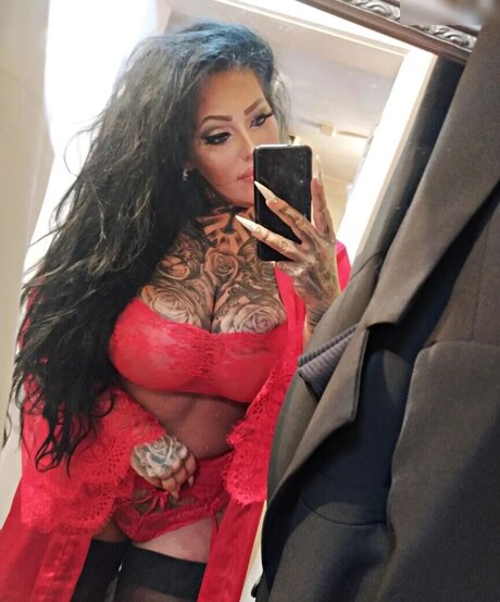 Ashley Cumstar high quality pornstar pic