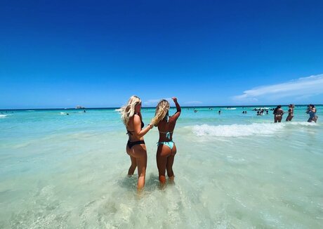 Jailyn Como art star pictures