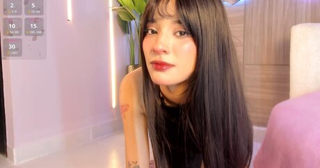 _Yuqi_ star high quality photos