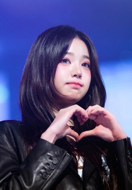 Jang Won young art star img