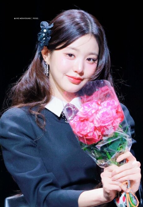 Jang Won young star hd pics