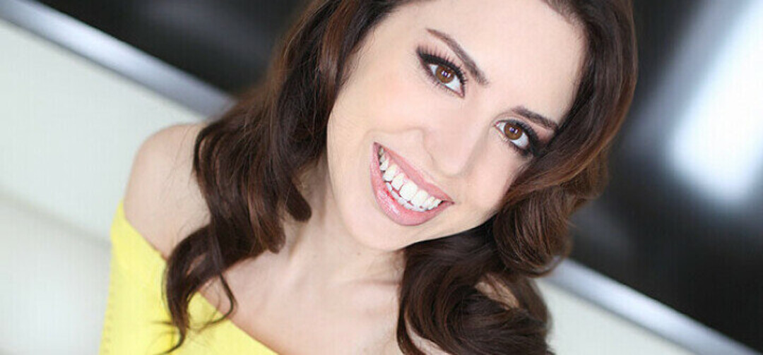 Amateur Allure best model pictures