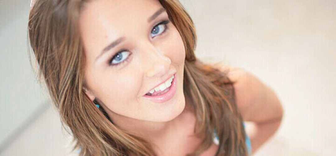 Amateur Allure pornstar xxx img