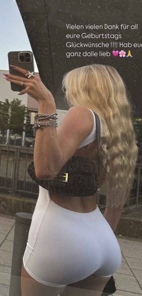 milf yoga onlyfans pornos galleries