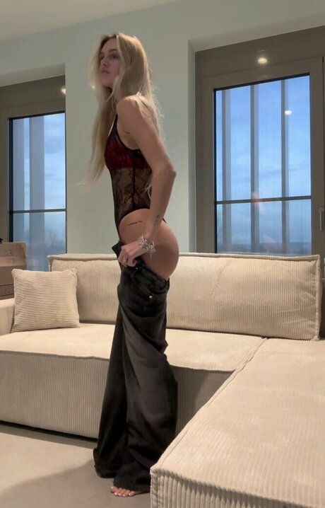 Lillimsr nudes star pictures