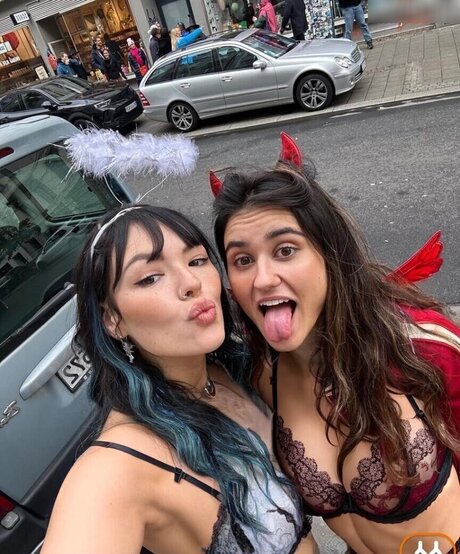 Facialize Me star sexy images