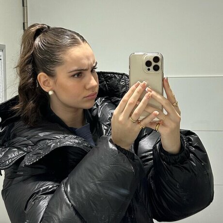 Facialize Me perfect model photos