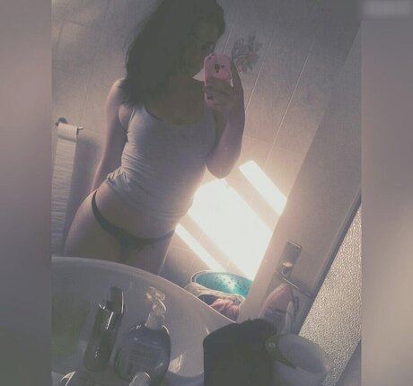 Laura Knoblauch model high quality pic