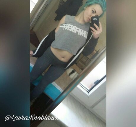 Laura Knoblauch model nice images