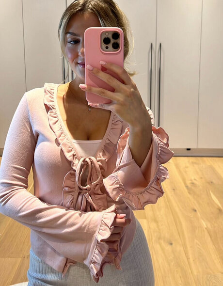 strawberry milk onlyfans hot xxx pic