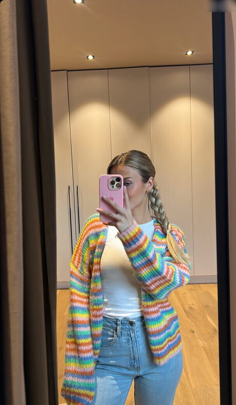 Melina msxou model beautiful image