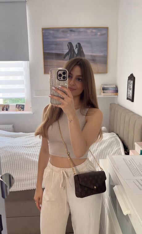 Melina msxou model exclusive picture