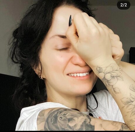 FreakinMagical pornstar erotic archive