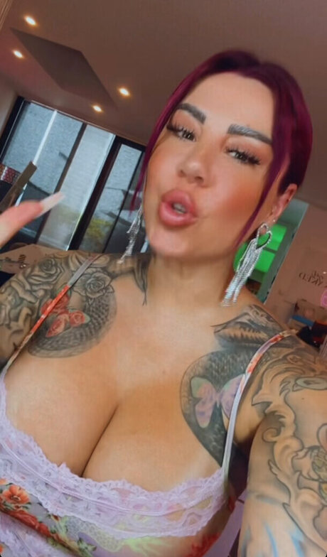 Kate Merlan star high quality photo