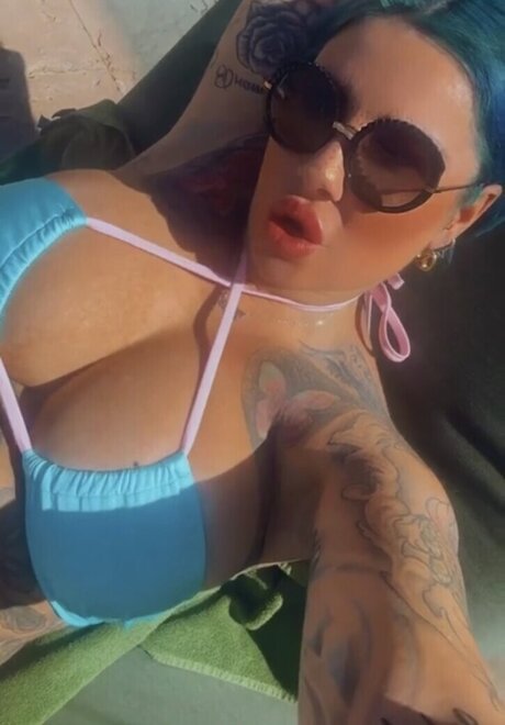 Kate Merlan hot star img