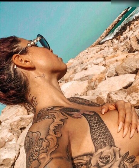 Kate Merlan perfect star pictures