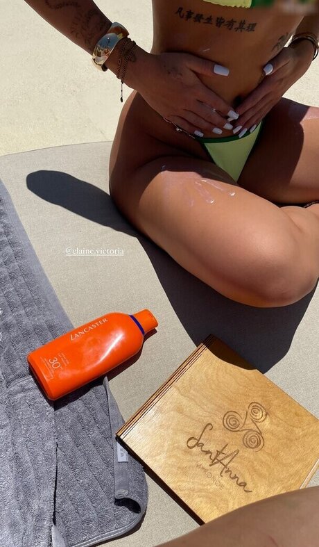 Elaine Victoria hd model pic