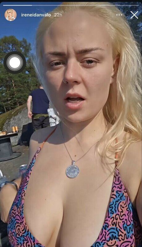 big tits blonde onlyfans top pics