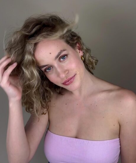 Justleo star hot pics