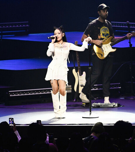 Bella Poarch model hot galleries