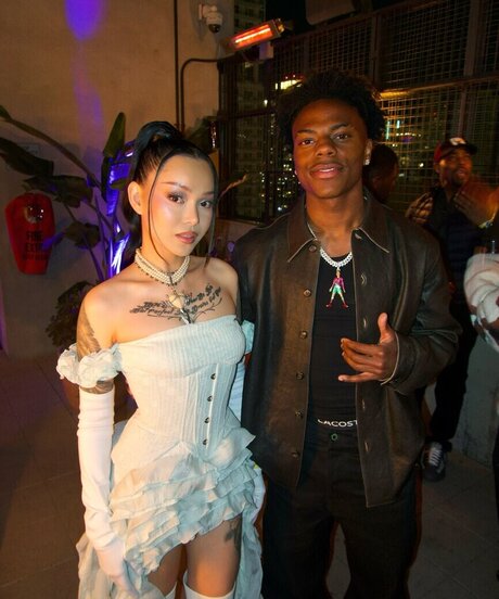 Bella Poarch star sexy photos