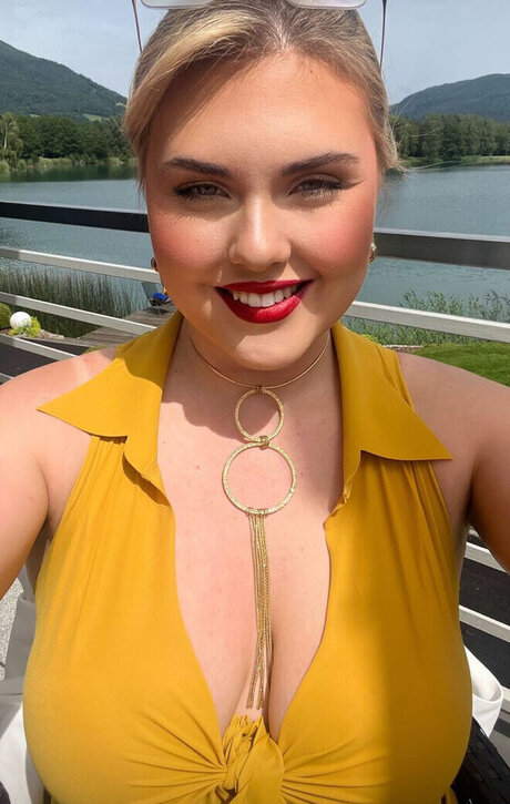 JohannaMuellner star hot pic