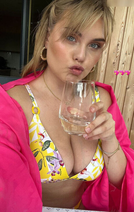 JohannaMuellner model hot images