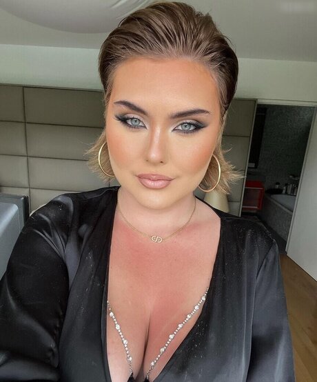 JohannaMuellner exclusive star pics