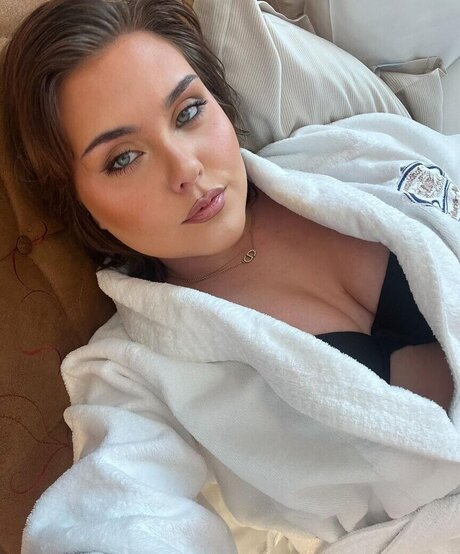 JohannaMuellner star art img