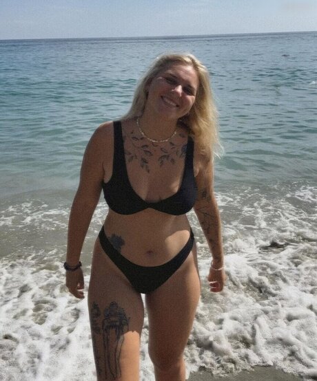 Viky kid art star gallery