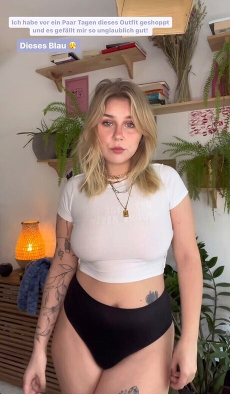 Viky kid pornstar pretty photos