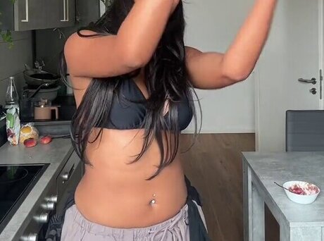 bikini model onlyfans xxx img