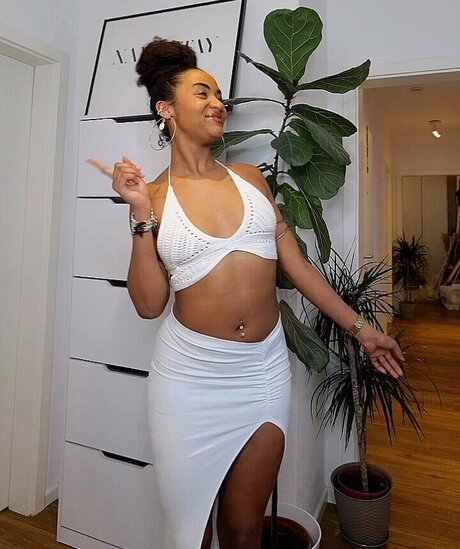 beautiful onlyfans art porn img