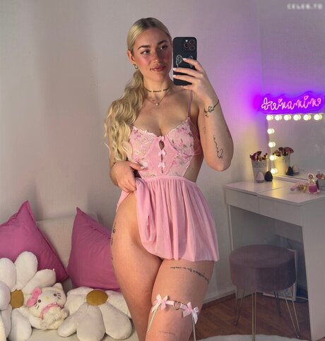 Itisemimarie model high quality photos