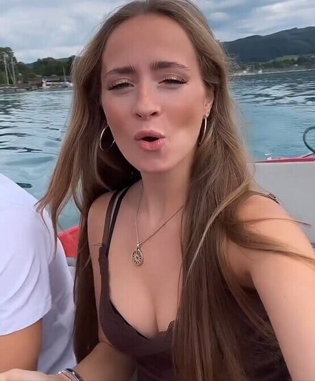 ebony smoking onlyfans free porn galleries