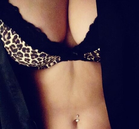 pregnant asian onlyfans free naked image