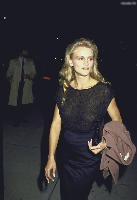 huge fake tits onlyfans pornos pictures